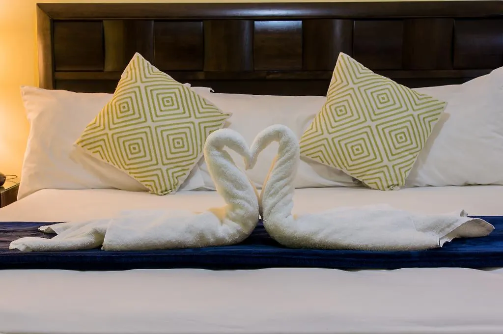 Elegant City Condo In New Kingston Jamajka