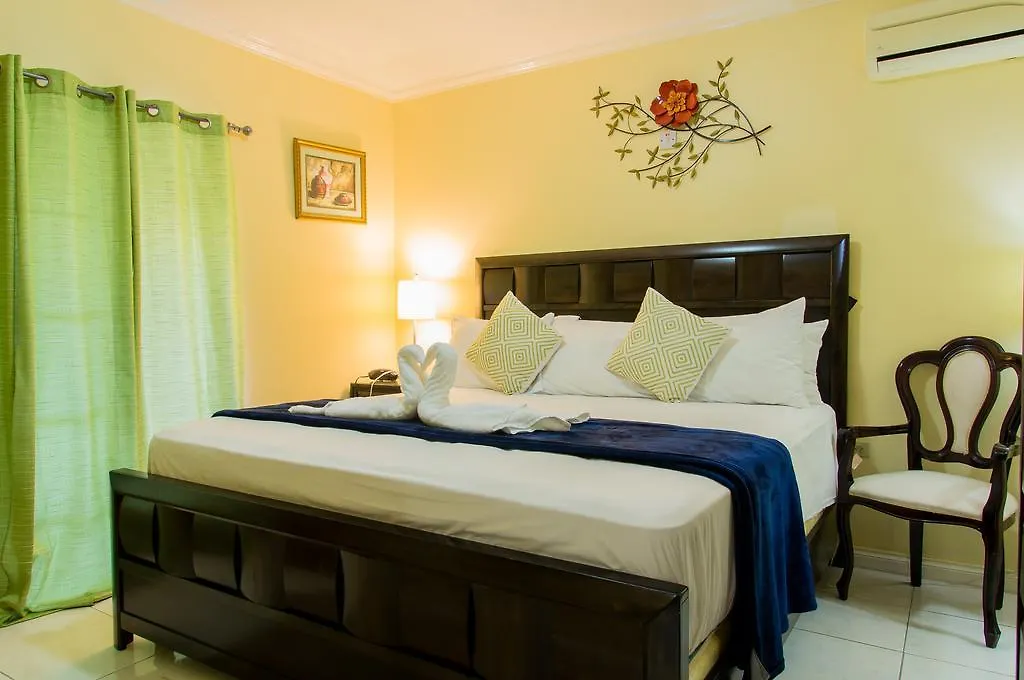 Apartment Elegant City Condo In New Kingston